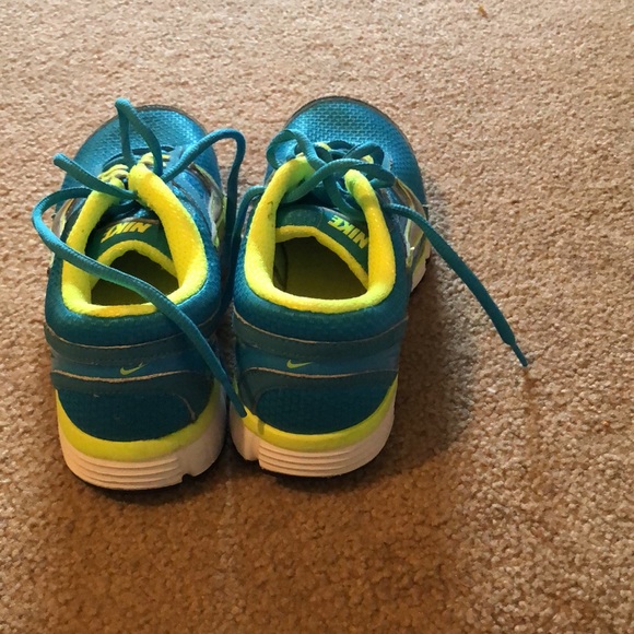 Nike sneakers! - Picture 4 of 5